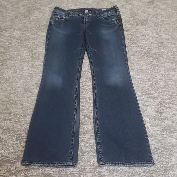 Silver brand Tuesday boot 👢 cut jeans - Picture 4 of 10